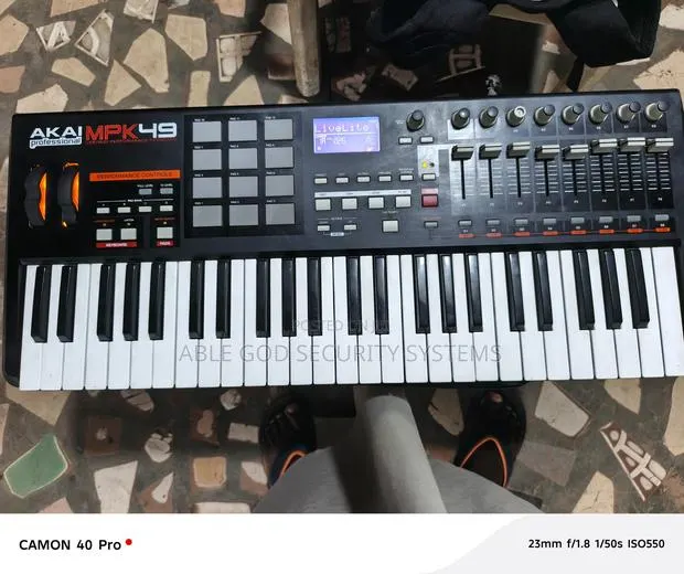 Akai Midi Keyboard · Photo 1