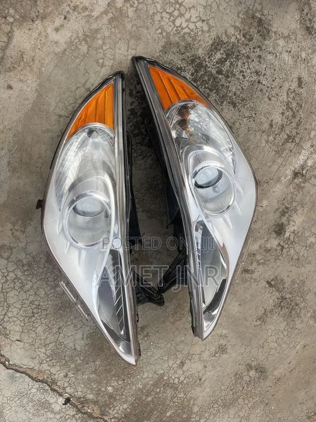 Hyundai Sonata Headlight 2011-2014 · Photo 1