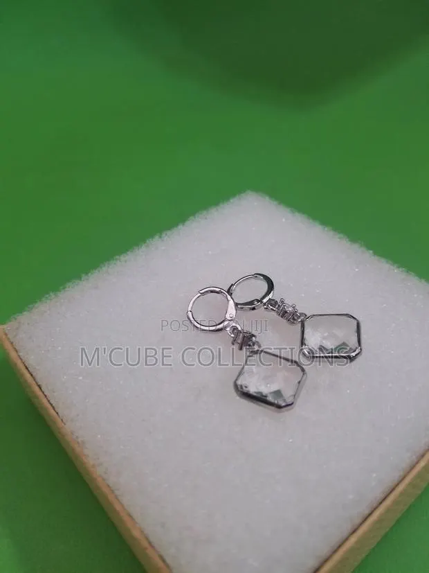 Crystal Hexagon Drop Earrings · Photo 1