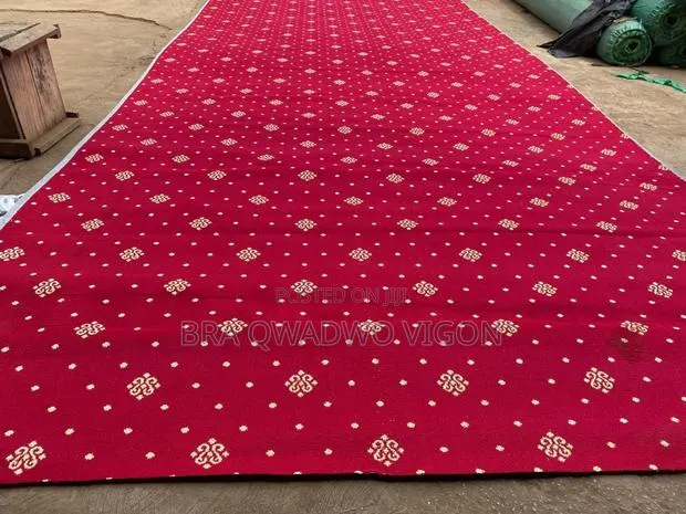 High Quality Woolen Carpet (Sac Back) · Photo 1