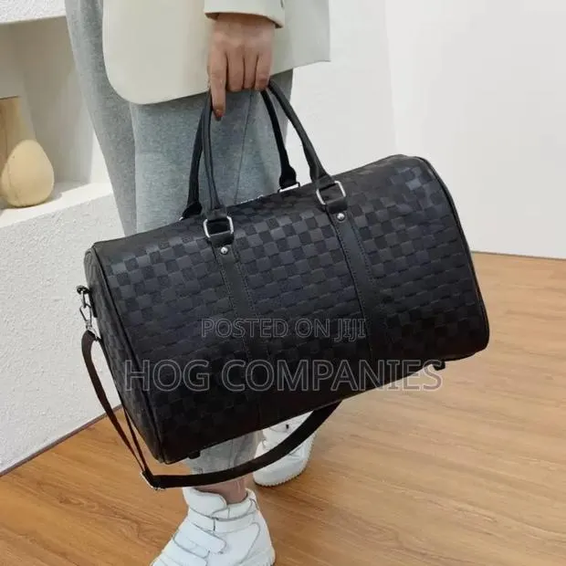 Black Checkered Pattern Duffel or Travel Bag · Photo 1
