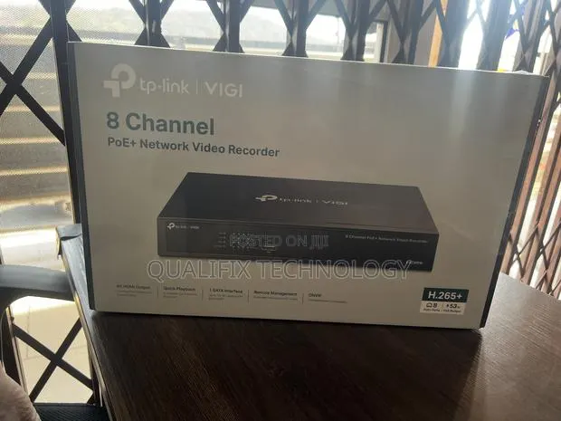 8 Channel Poe +Nvr · Photo 1