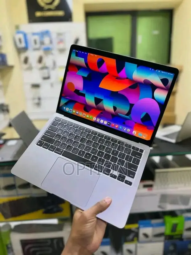 New Laptop Apple MacBook Pro 16GB Intel Core i7 SSD 512GB · Photo 1