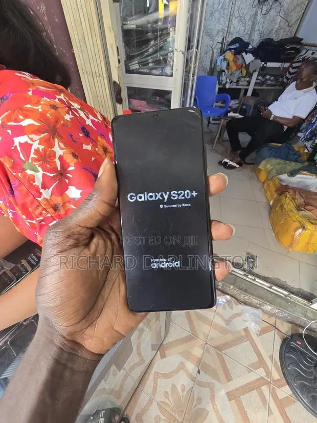Samsung Galaxy S20+ 5G 128 GB Black · Photo 1