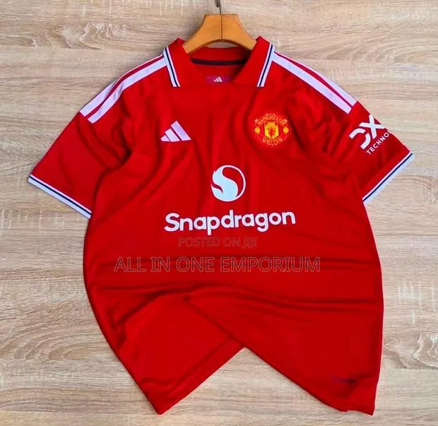 Manchester United Home/Away Jersey · Photo 1