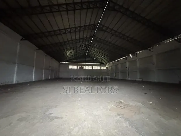 1,500sqm Warehouse in Spintex · Photo 1