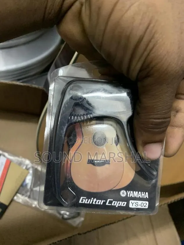 Yamaha Guitar Capo · Photo 1