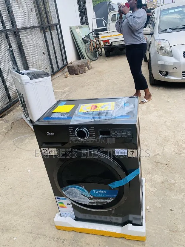 Full Auto Front Load Midea 8kg · Photo 1