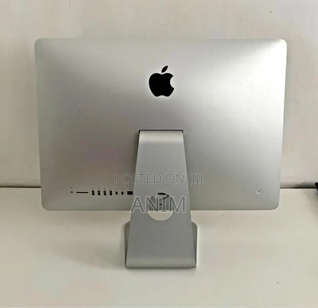 Desktop Computer Apple iMac 8GB Intel Core i5 SSD 512GB · Photo 1