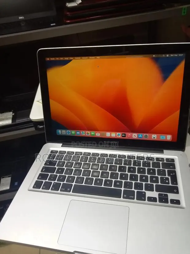 Laptop Apple MacBook Pro 2011 8GB Intel Core i5 HDD 500GB · Photo 1