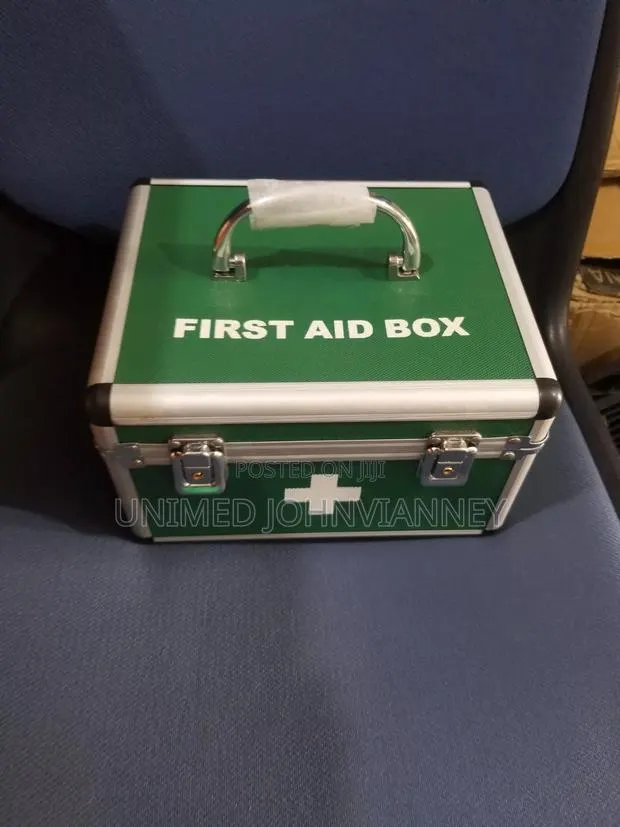 First Aid Box Small Empty · Photo 1