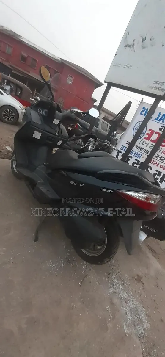 Suzuki Burgman 2020 Black · Photo 3