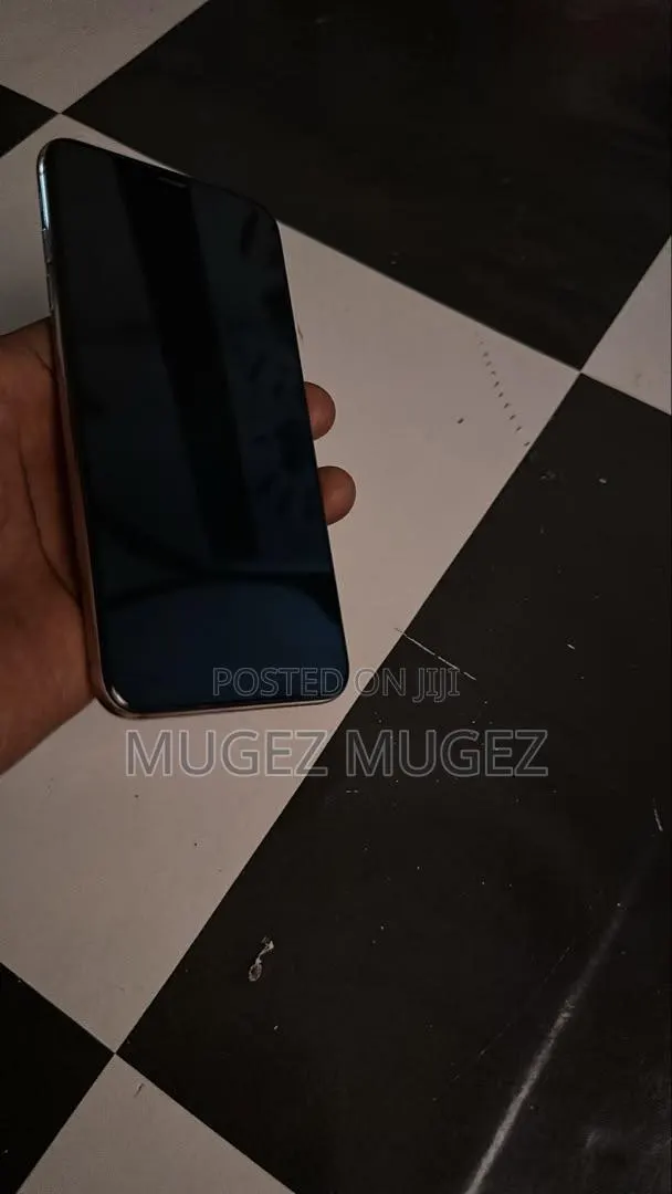Apple iPhone XS Max 64 GB Gold · Photo 1