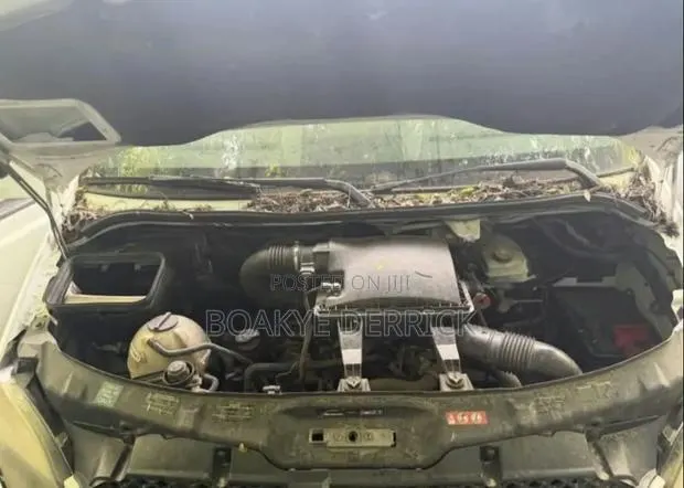 2011 Mercedes Sprinter Engine · Photo 1