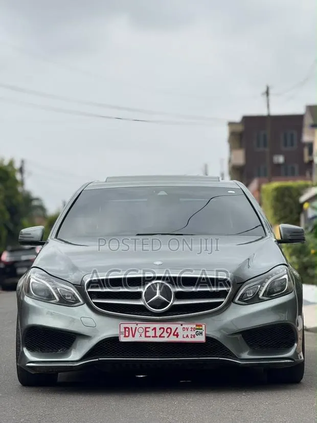 Mercedes-Benz E350 2016 Gray · Photo 1
