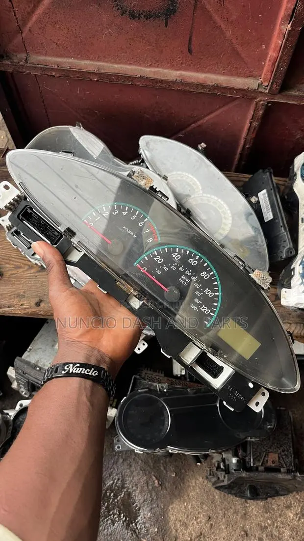Toyota Belta / Yaris 2008 2010 Meter Board Cluster · Photo 1