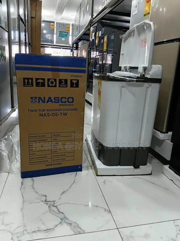 Nasco Twin Tub Washing Machine - No Need to Use Your Hands · Photo 1