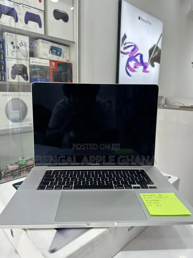 Laptop Apple MacBook Pro 2019 16GB Intel Core i9 SSD 1T · Photo 1