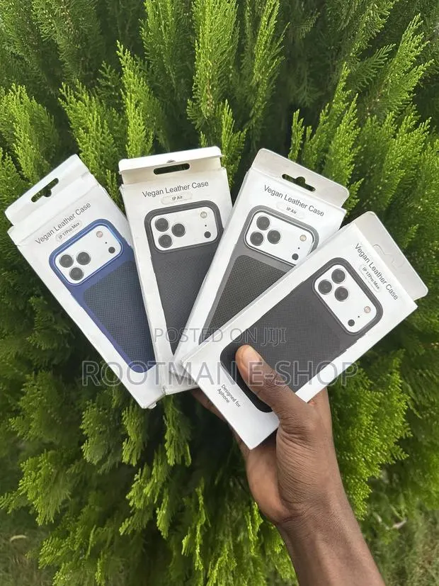 Vegan Leather Case for iPhone 17 Pro Max With Carbon Fiber Insert, · Photo 1