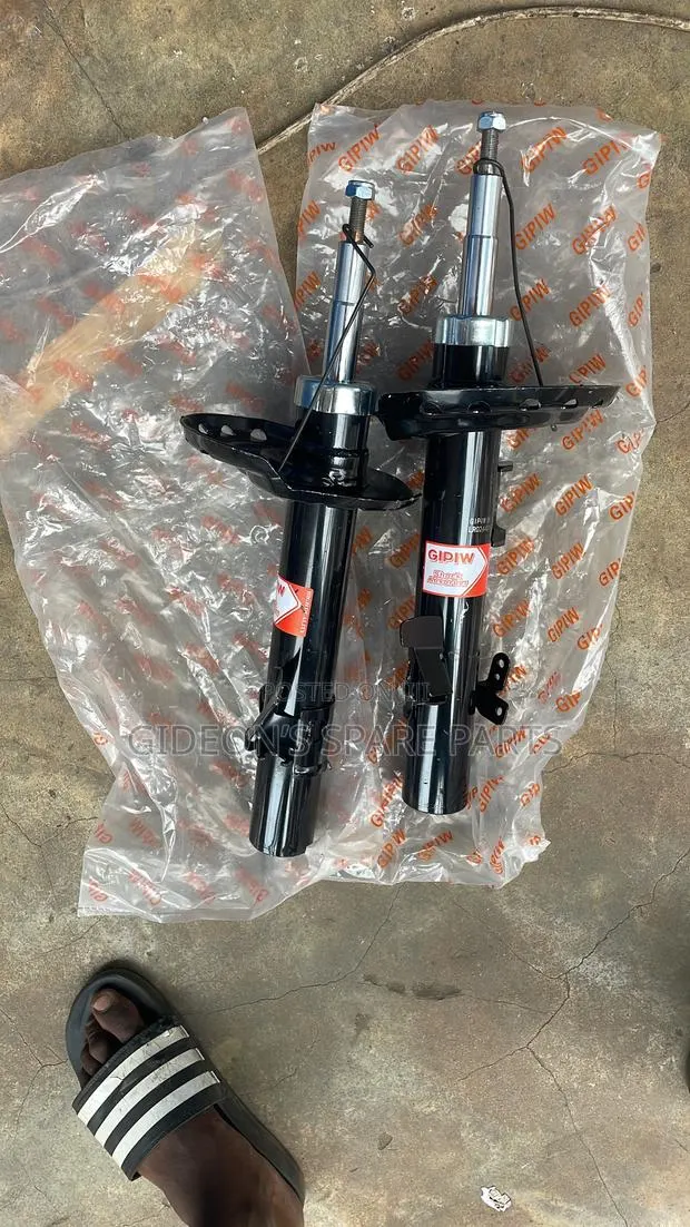 Range Rover Evoque Front Shocks Absorbers · Photo 1