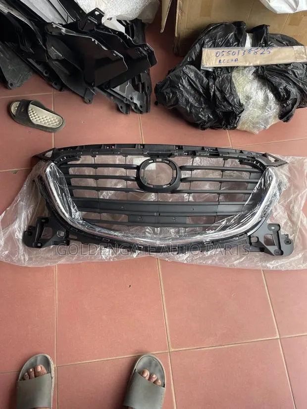 Mazda3 2017 to 2018 Top Shell · Photo 1