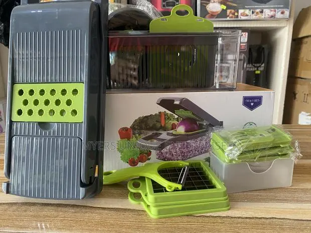 Vegetables Grater With 16 Interchangeable Pieces With Container · Photo 1
