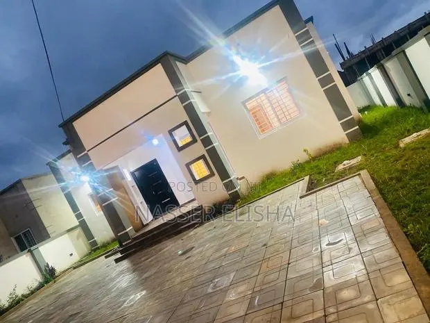 3bdrm House in Sarpeiman, Amasaman for sale · Photo 1