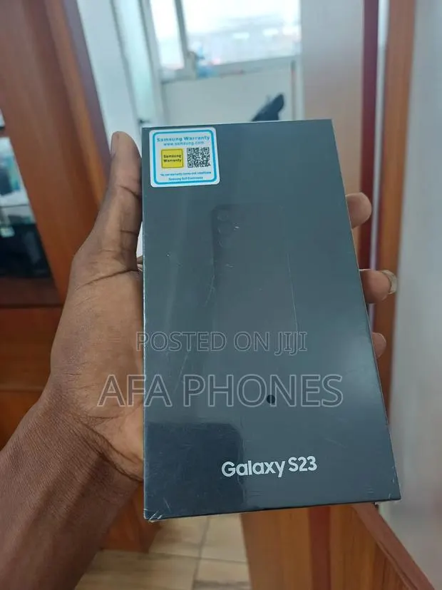 New Samsung Galaxy S23 128 GB Black · Photo 1