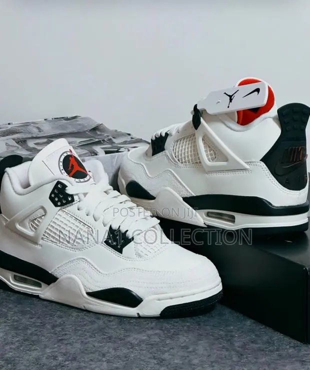 Nike Air Jordan 4 Retro OG ‘Flight Club’ Sneakers · Photo 1