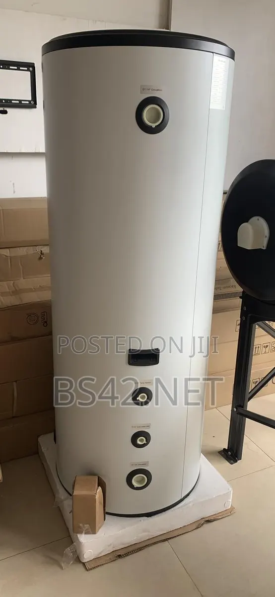 200L Hot Water Storage Tank · Photo 1