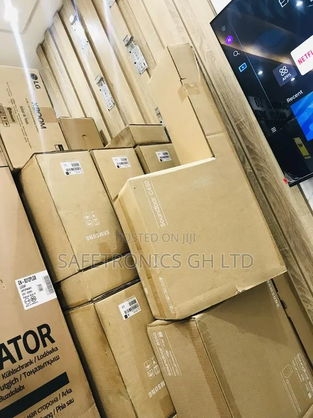 Secure 2.1ch Samsung C450 Bluetooth Black Soundbar · Photo 1