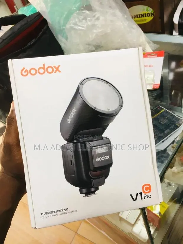 Godox V1 Pro: The Light You've Been Searching For. · Photo 1