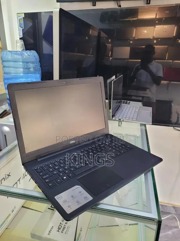 Laptop Dell Inspiron 15 3000 8GB Intel Core i5 SSD 256GB · Photo 1