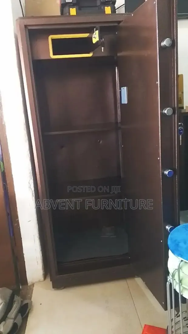 High Quality Money And Valuable Safe (150 By 60 Cm) · Photo 1