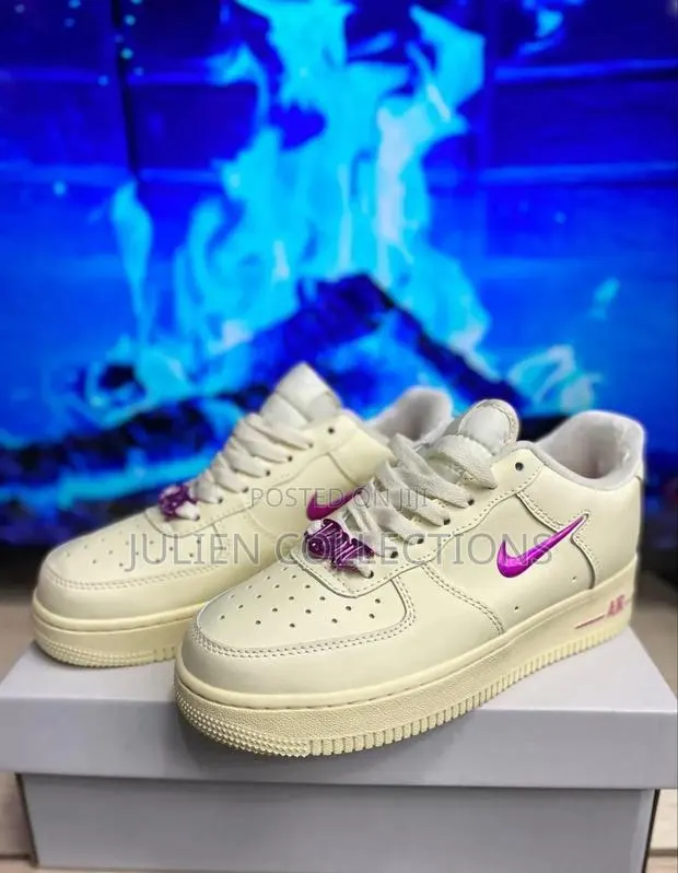 Nike Air Force Tenisi Cream Violet · Photo 1