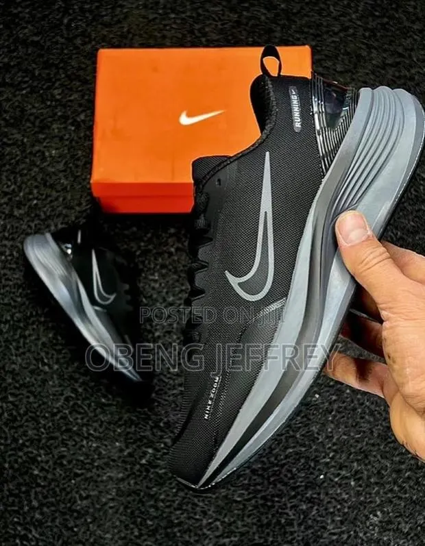 Original Nike Zoom Sleek Black, Striking Gray · Photo 1