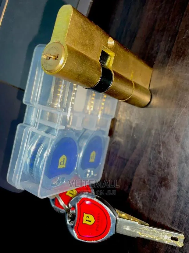 Paladin Turkey Door Locks · Photo 1