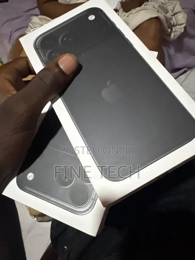New Apple iPhone 18 Pro Max 256 GB Black · Photo 1