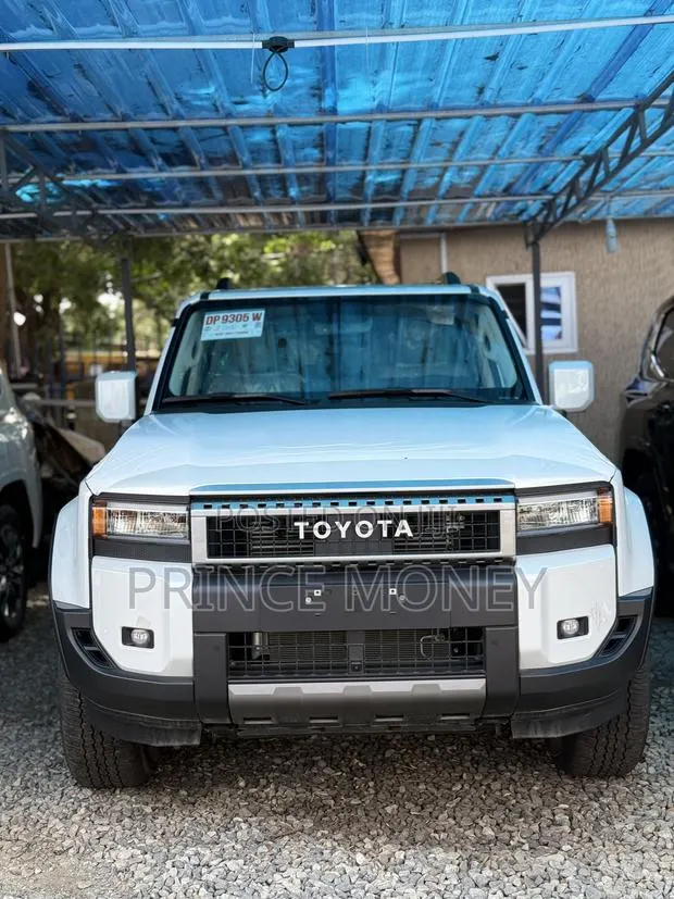 New Toyota Land Cruiser Prado 2025 White · Photo 1