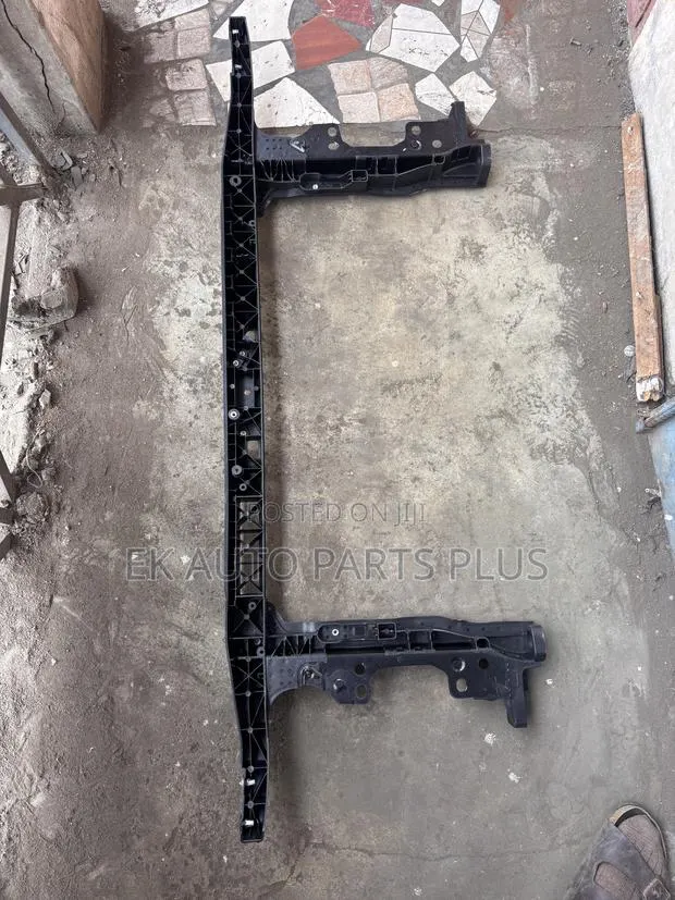 Hyundai Elantra Radiator Support 2021 2022 2023 2024 · Photo 1