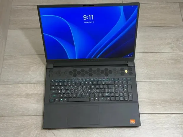 Laptop Dell Allienware M18 R1 32GB AMD Ryzen 9 SSD 1T · Photo 1