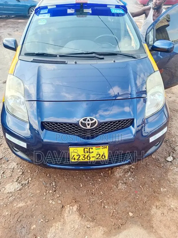 Toyota Yaris L Hatchback 5dr 2012 Blue · Photo 1