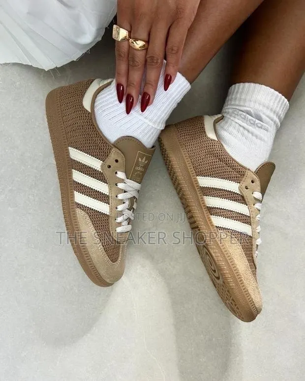 Adidas Samba OG Brown Desert Sneaker · Photo 1