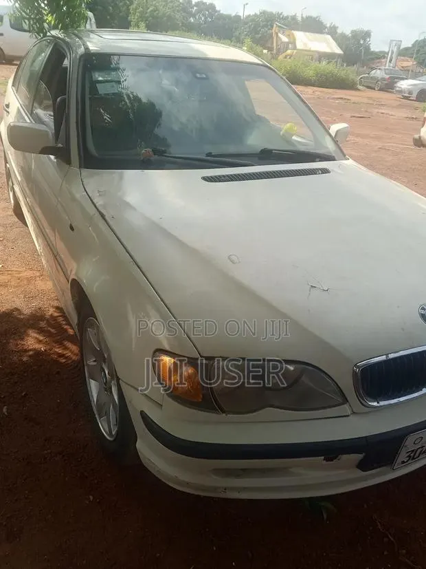 BMW 318i 2016 White