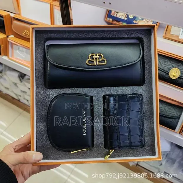 Ladies 3 in 1 Purse · Photo 1