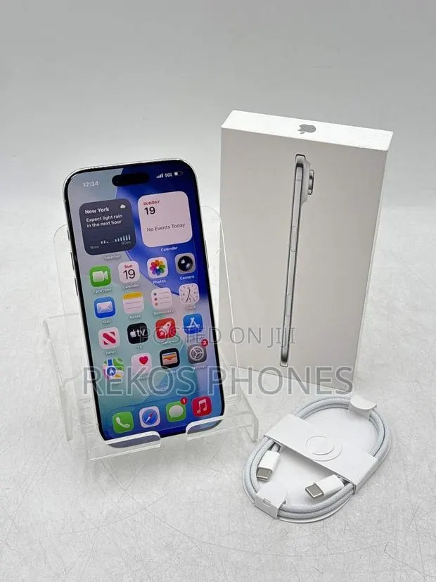 New Apple iPhone Air 256 GB White · Photo 1