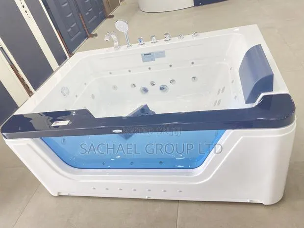 Elegant Double Jacuzzi · Photo 1