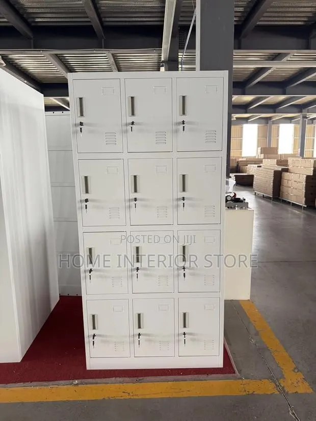 12-Door Metal Locker · Photo 1
