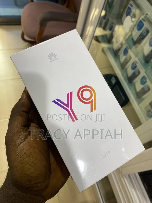 New Huawei Y9 2019 128 GB White · Photo 1