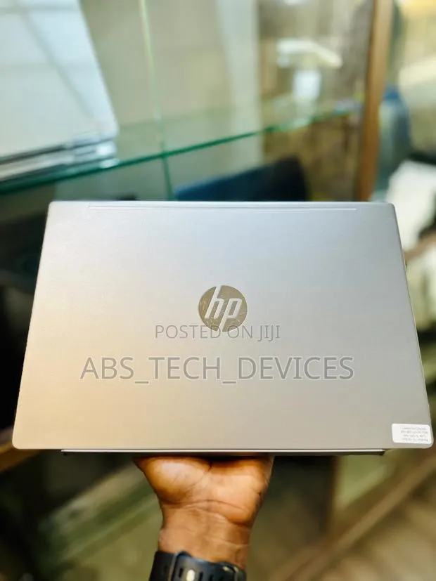Laptop HP Pavilion 14 8GB Intel Core i5 SSD 512GB · Photo 1